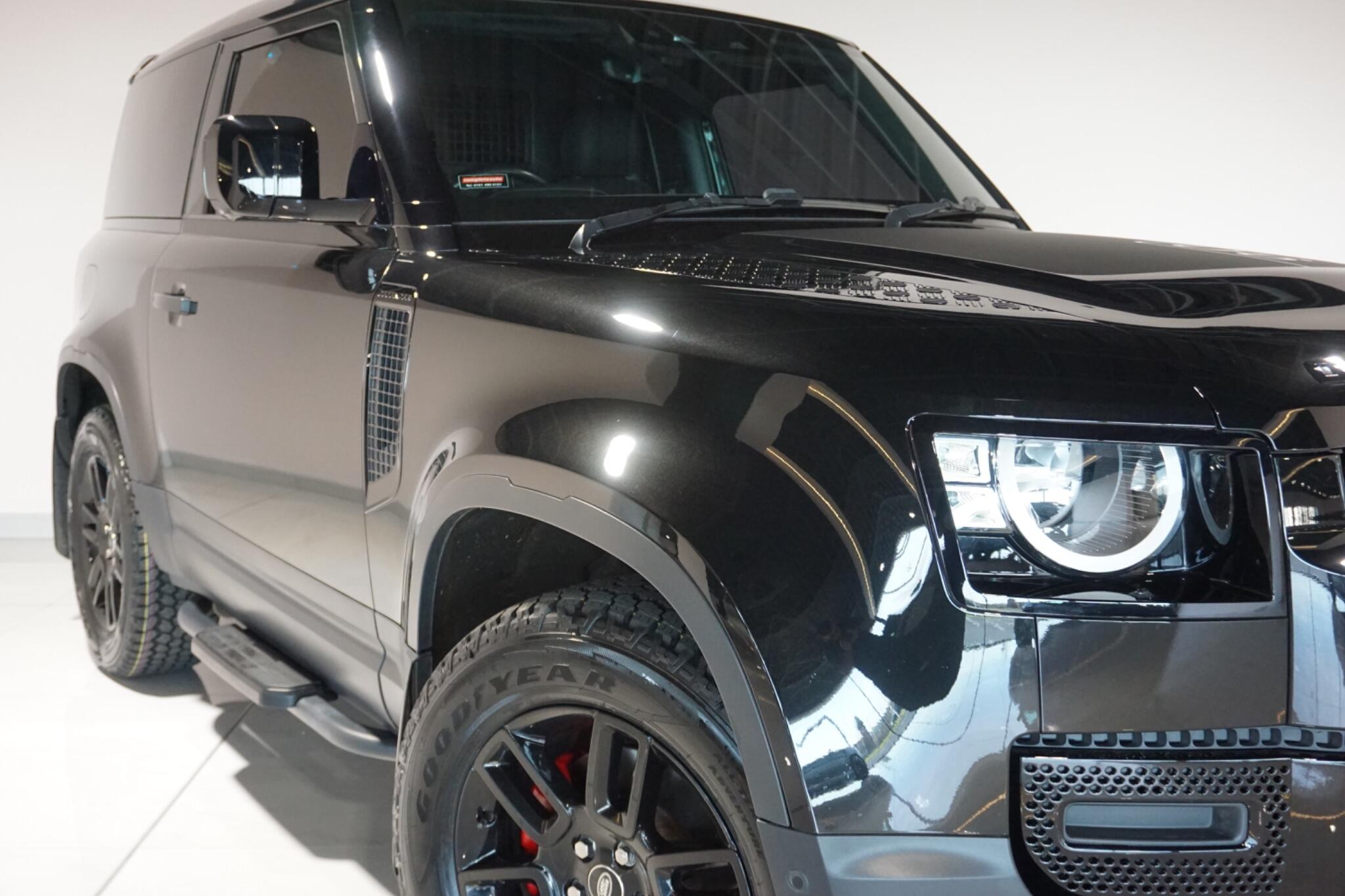 Land Rover Defender 90 3.0 D250 MHEV Hard Top SUV 3dr Diesel Auto 4WD SWB Euro 6 (s/s) (250 ps)